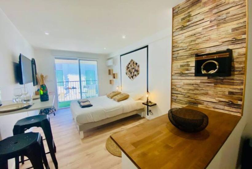 Studio 4 Rue Nantilde Nimes