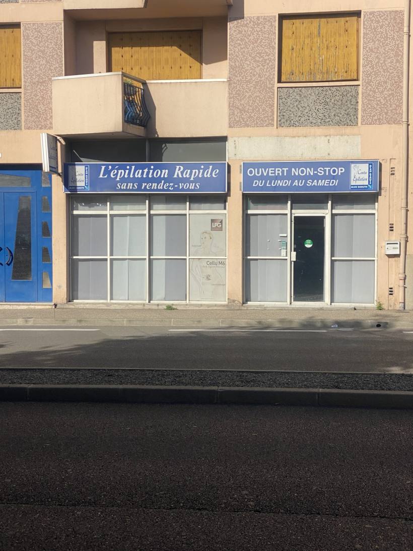 À LOUER – Local professionnel 80 m² – Avenue Georges Pompidou, Nîmes
