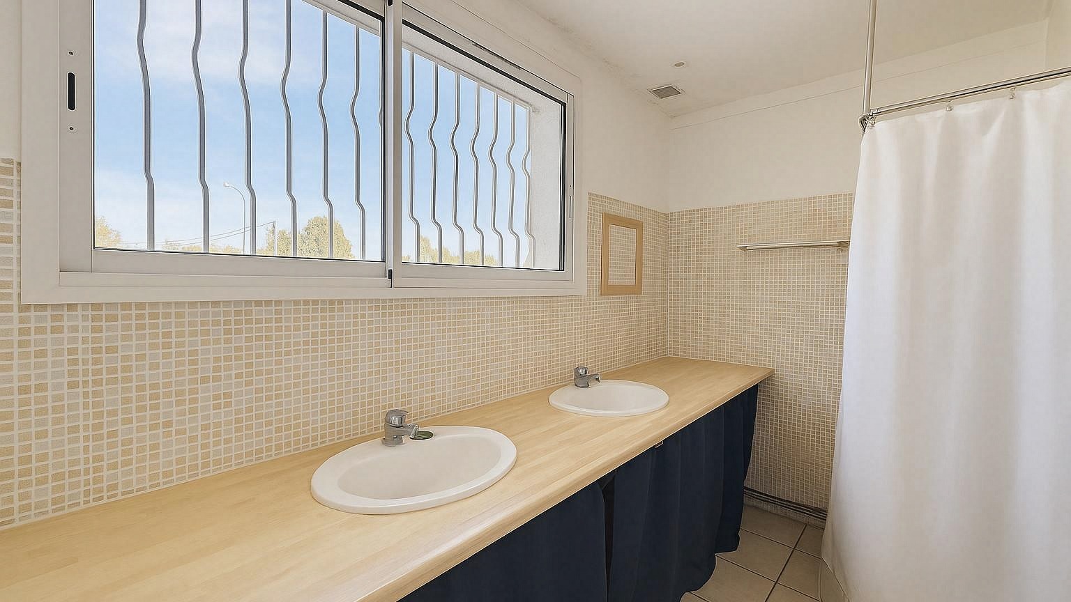 À Vendre – Maison Duplex 56 m² à Nîmes – Résidence Sécurisée