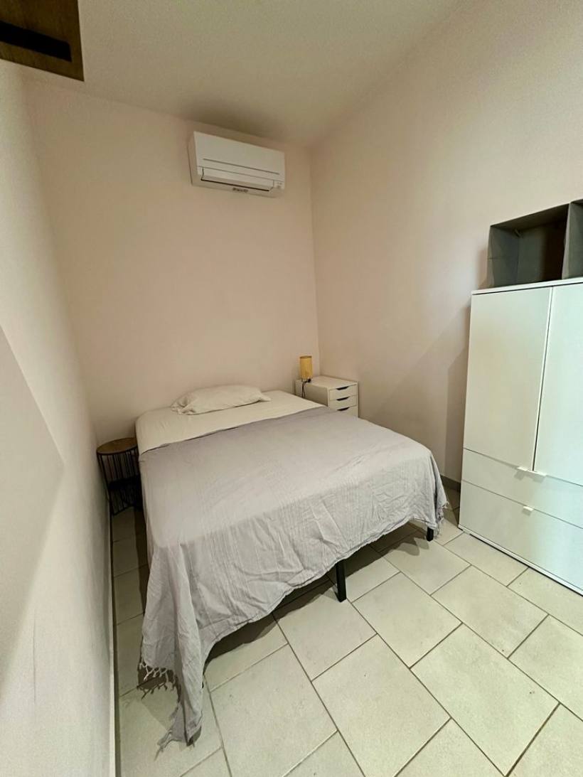 Location Chambre 10m² centre Nimes