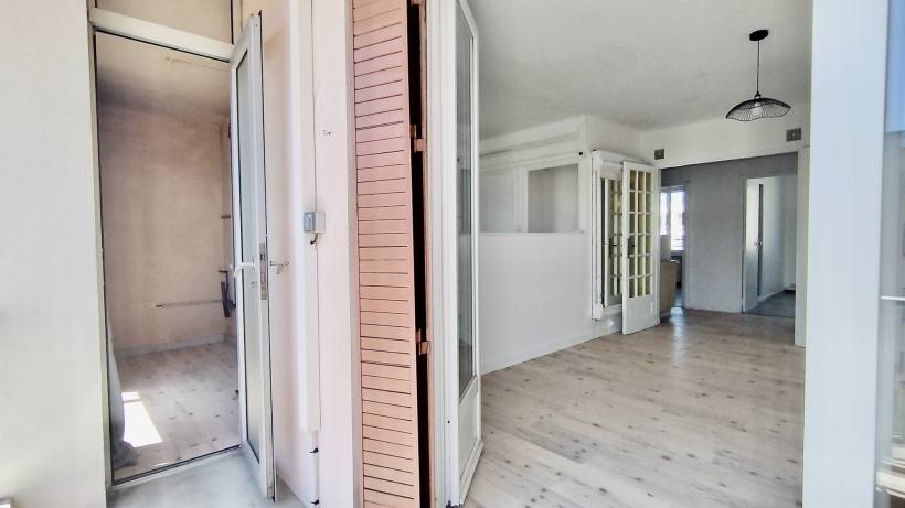 Appartement F3 traversant – Rue de Vérone, Nîmes (30000)
