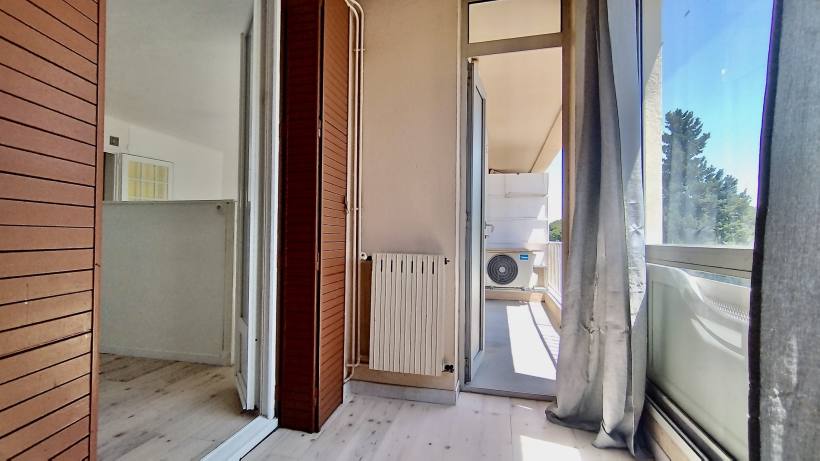Appartement F3 traversant – Rue de Vérone, Nîmes (30000)