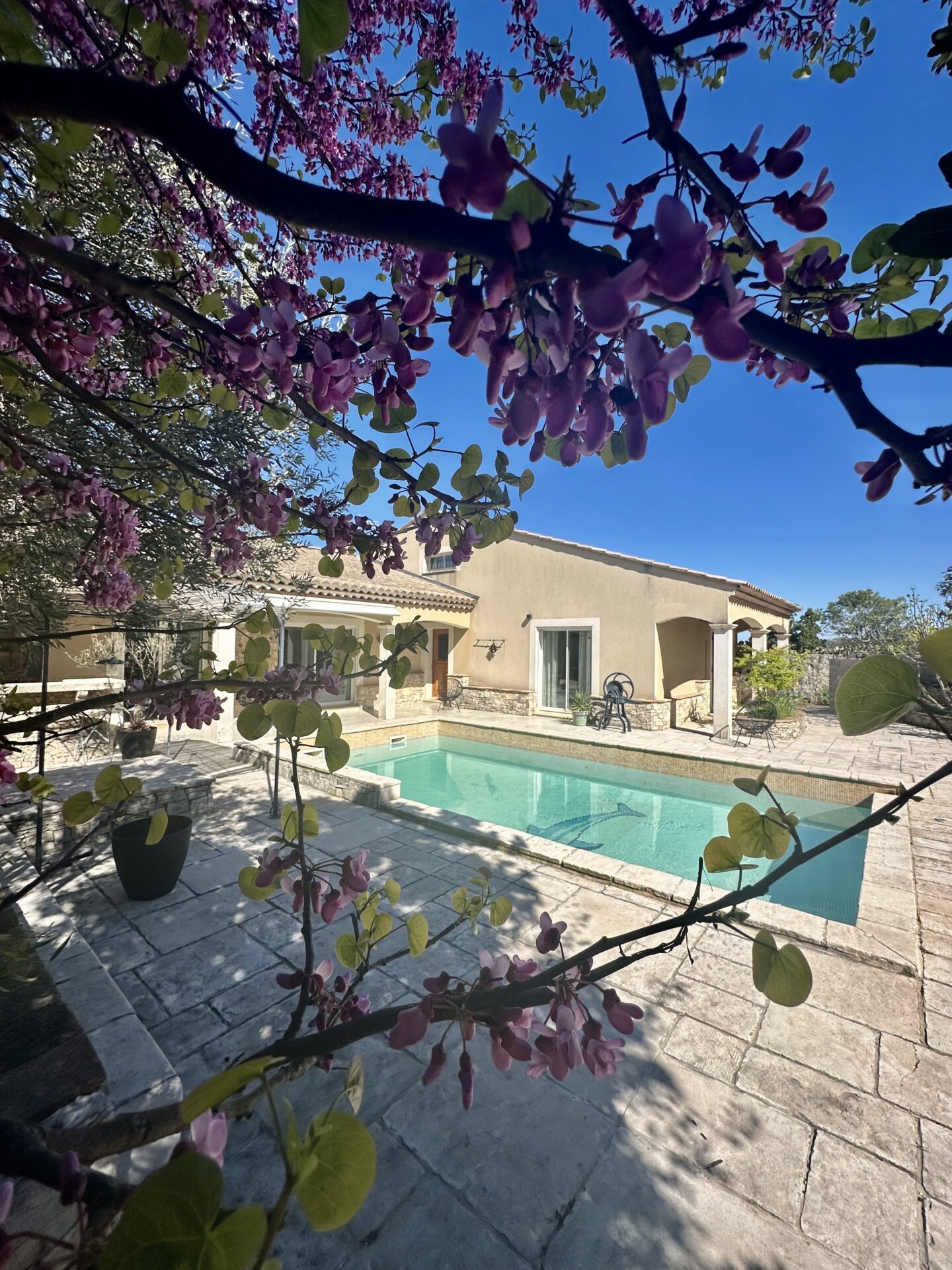 Villa a Nimes avec un terrain constructible
