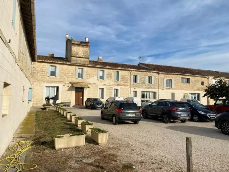 VENTE Immeuble plein propriété Ecusson