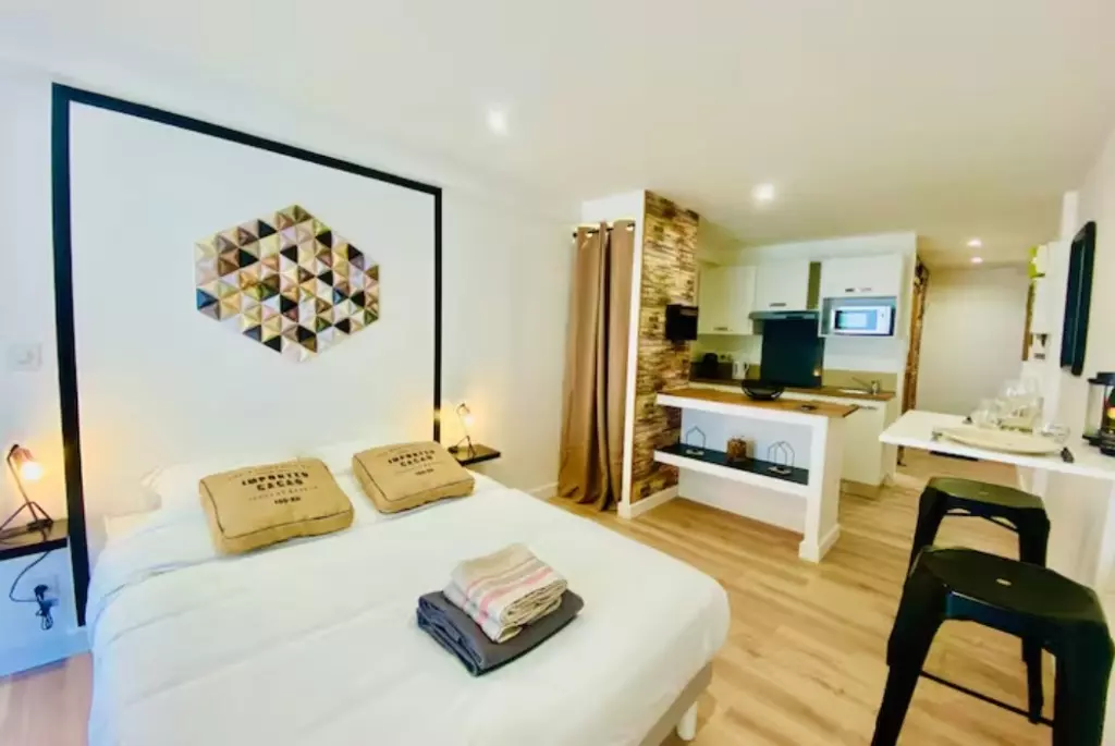 Studio 4 Rue Nantilde Nimes